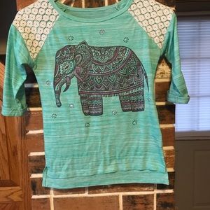 Beautiful detailed girls top.